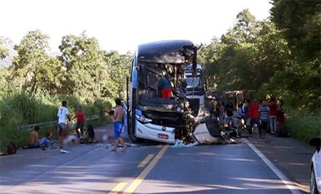 Accidente de autobús en Goiás Mueren siete personas en accidente de autobús en el centro de Brasil